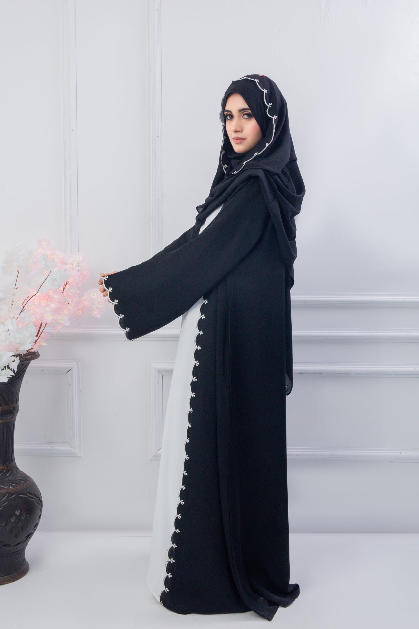 SOMIYA Abaya with hijab
