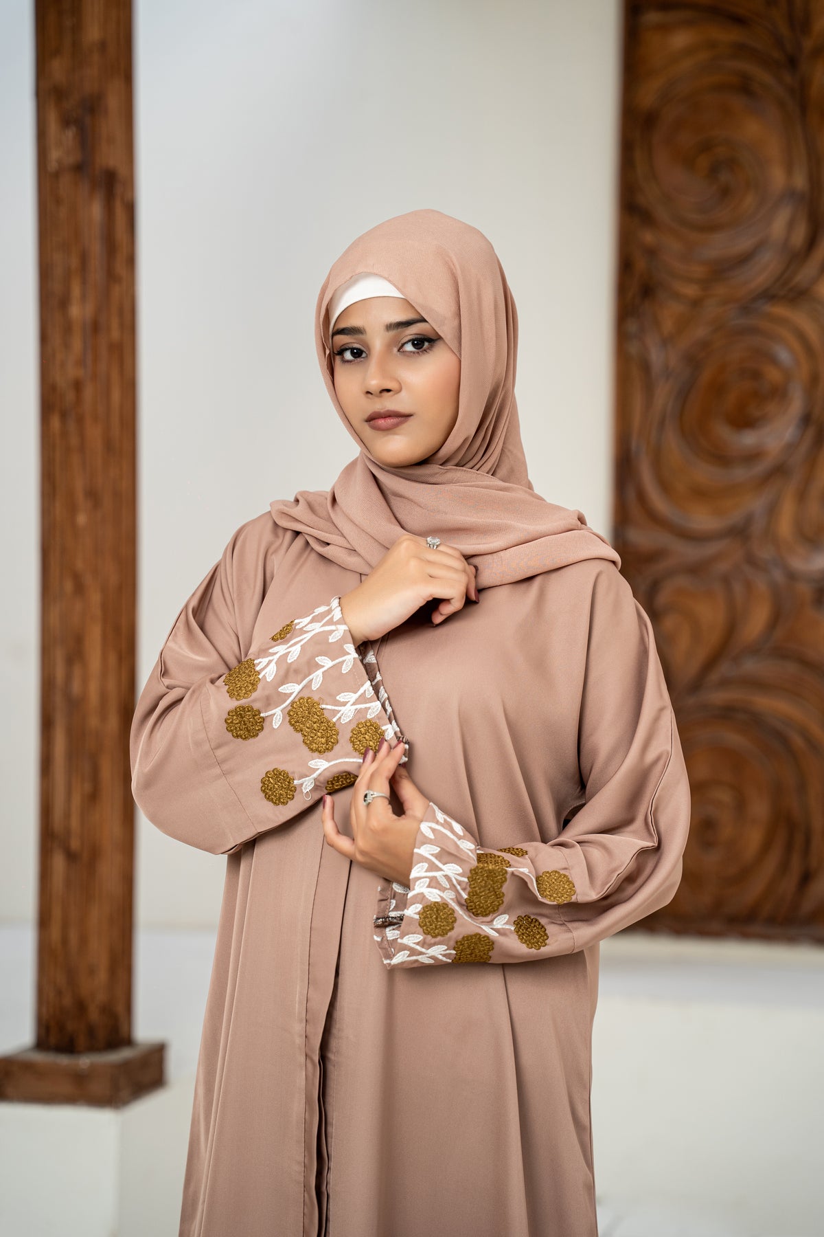Desert Elegance Abaya